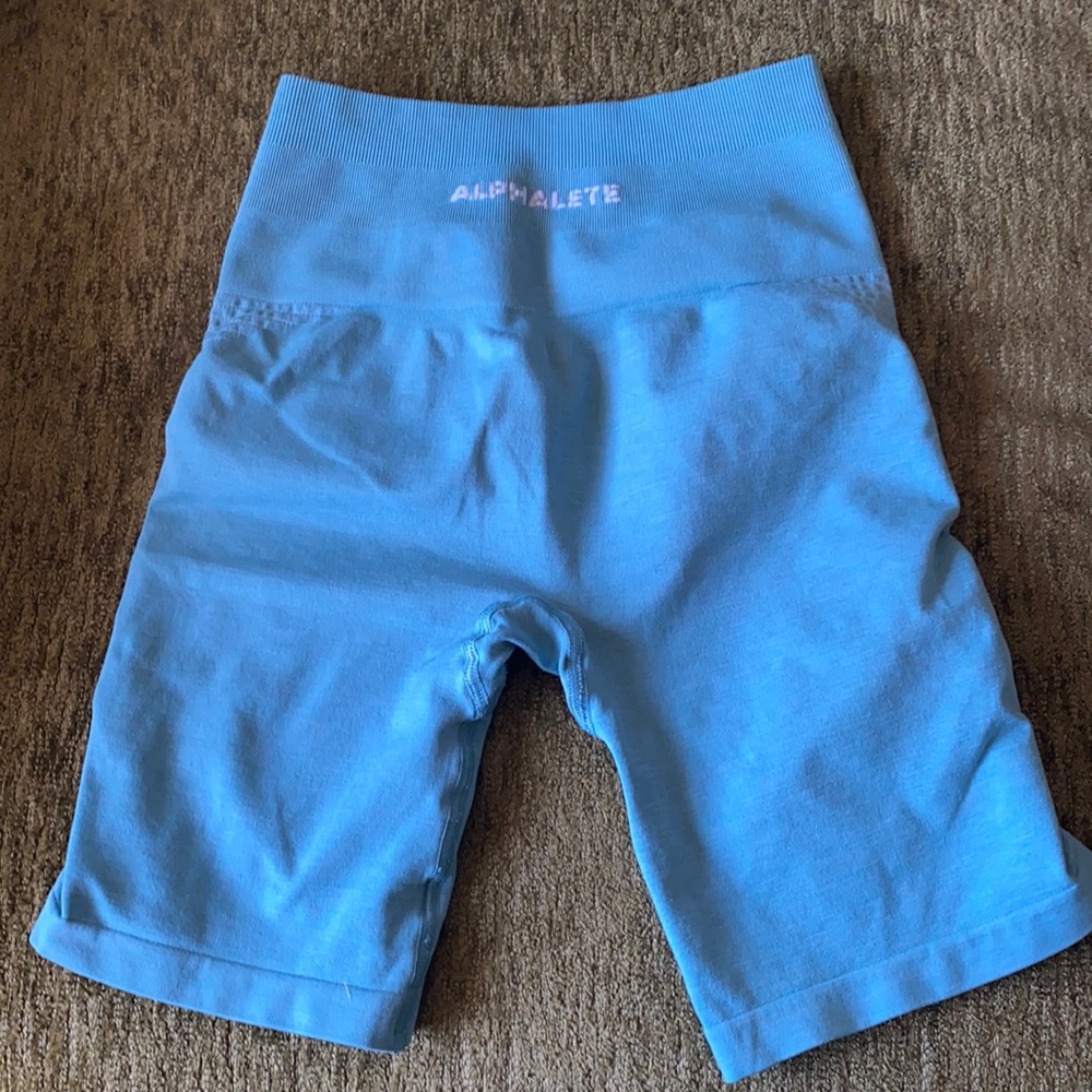 Alphalete capri sun biker shorts